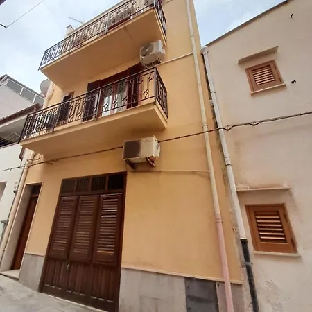 Apartment Palazzo Aurora *